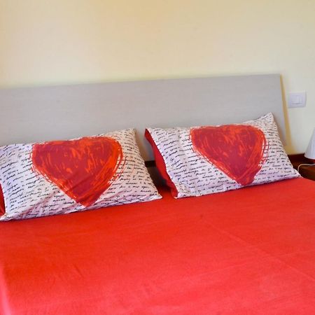 פאנו B&B Sotto Le Stelle מראה חיצוני תמונה