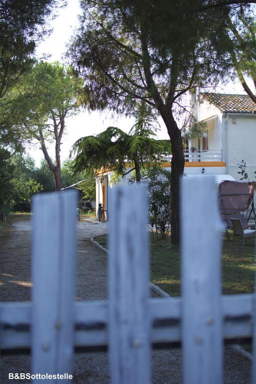 פאנו B&B Sotto Le Stelle מראה חיצוני תמונה